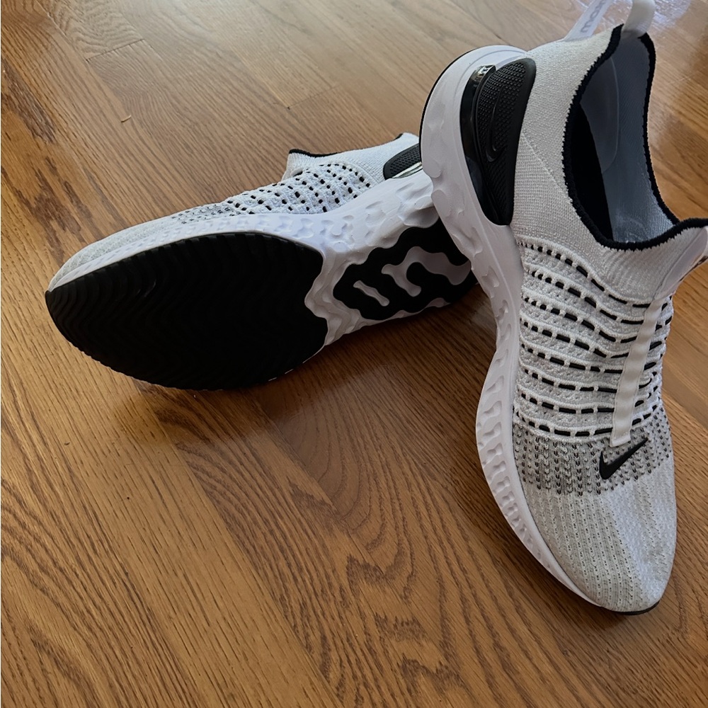 Nike Phantom Run 2 Mens - Picture 3 of 4